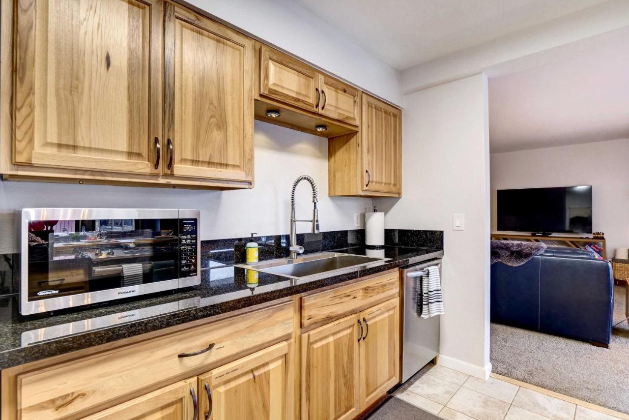 Central Breckenridge Condo With Hot Tub Walk To Ski Екстер'єр фото